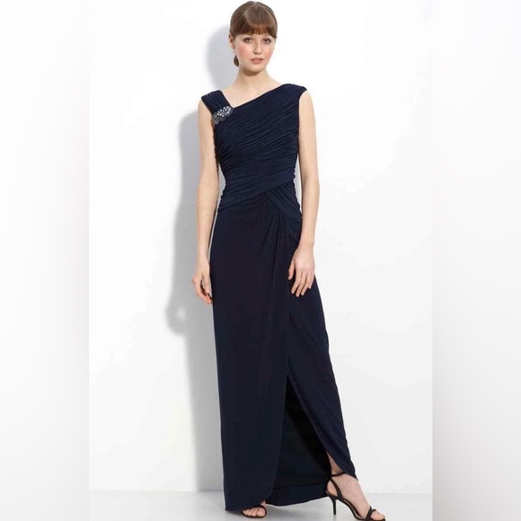 Adrianna Papell Dresses & Skirts - ADRIANA PAPELL Navy Blue Ruched Formal Length Evening Gown W/Broach Size 10.